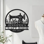 Custom Name Sewing Room Sign, Personalized Flowers Sewing Machine Metal Wall Art Family Name Sign for Mom Grandma Quilting Room Wall Decor Signs Mom's Birthday Mother's Day Gift for Women