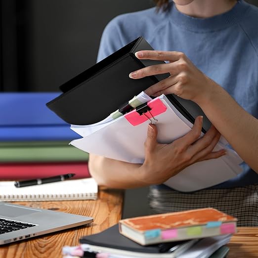 Samsill 4 Inch 3 Ring Binder, Made in USA, Economy Round Ring, Clear View Cover, 675 Sheet Capacity - for School, Home, Office - Black