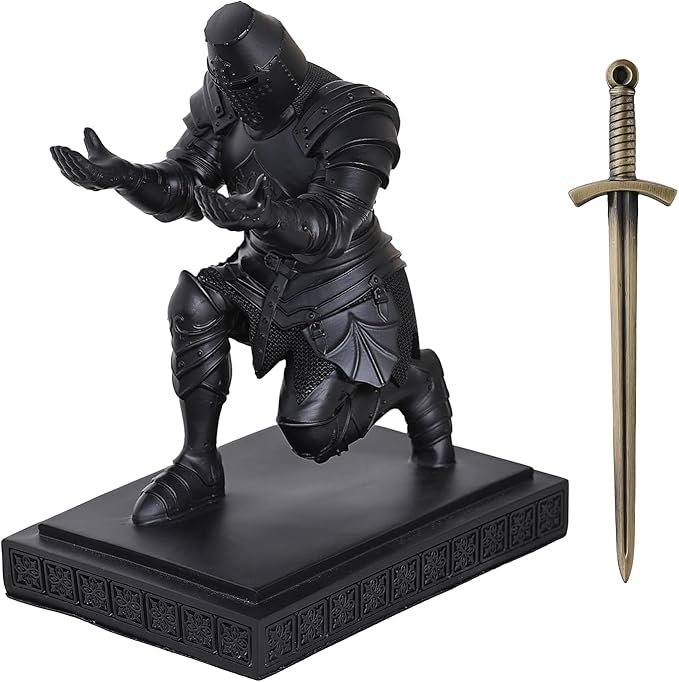 NCQIXIAO Templar Vanguard Soldier Pen Holder Pencil Stand Desk Organizers and Accessories as Gift for Medieval Warrior Enthusiast (Black)