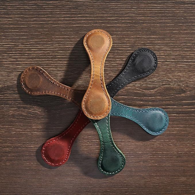 Personalized Magnetic Leather Bookmark, 26 Letters Custom Leather Bookmarks, Handmade, Leather Magnetic Bookmark for Book Lovers Readers Women Kid(Brown，I）