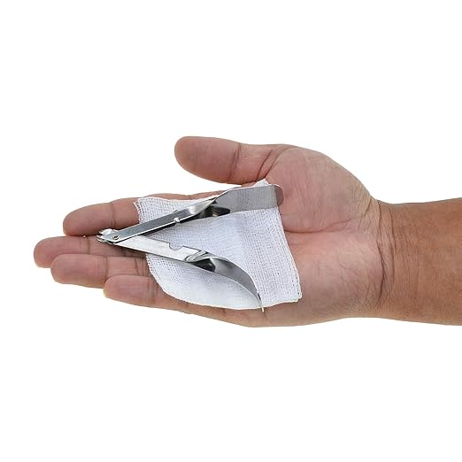 Dealmed Sterile Staple Removal Kit, Includes Staple Remover and Gauze Sponge, Staple Removal Tool Single-Use Kit, Ideal for Hospitals and Clinics (20 Kits)