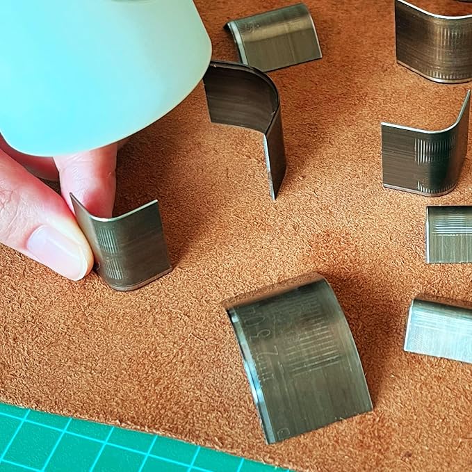 10 Pieces Leather Corner Punch Set, Leather Corner Cutter End Punch Tool, High Carbon Steel Edge Cutter Corner Trimmers with Mat, Cutting Dies Edge Trimmers Kit for DIY Leathecrafts