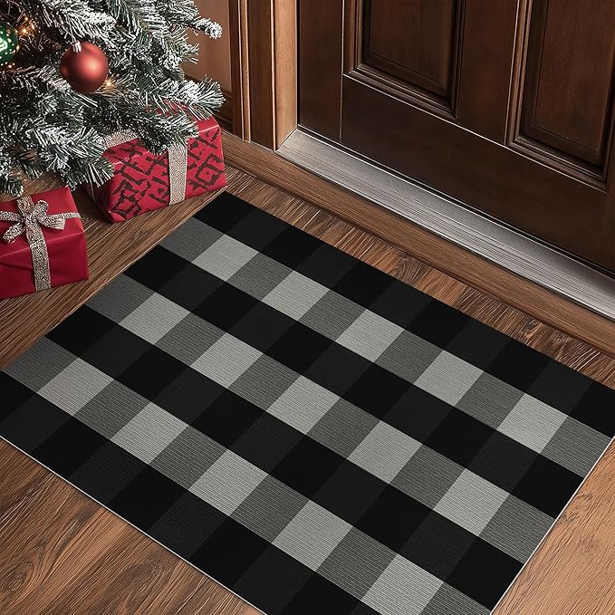 GENIMO Checkered Rug 27.5x43 inches Black and White Outdoor Rug Buffalo Plaid Rugs Mat Fall Doormats Washable Rug for Front Porch Decor Indoor Entrance Patio Balcony Entryway
